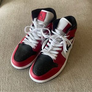 Nike Air Jordan 1 Mid Chicago/Black Toe